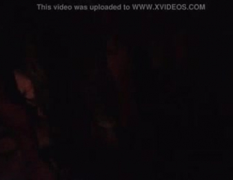 فيديو خجول من امرأة سمراء حلوة تهز.